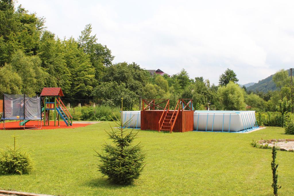 Svit Sontsya Tur'ya Polyana Esterno foto