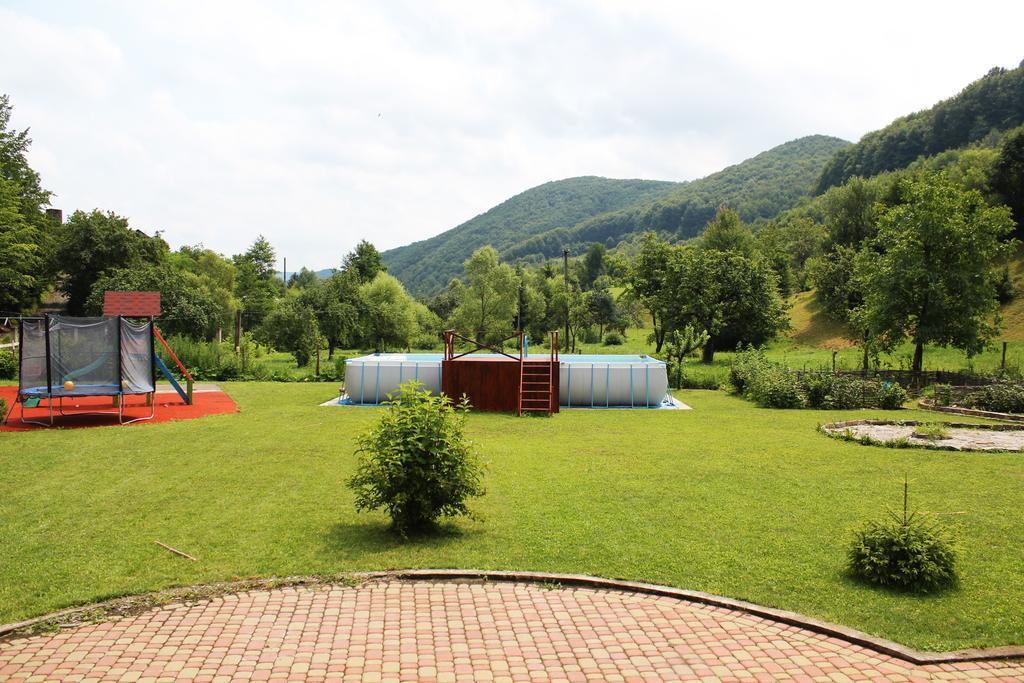 Svit Sontsya Tur'ya Polyana Esterno foto